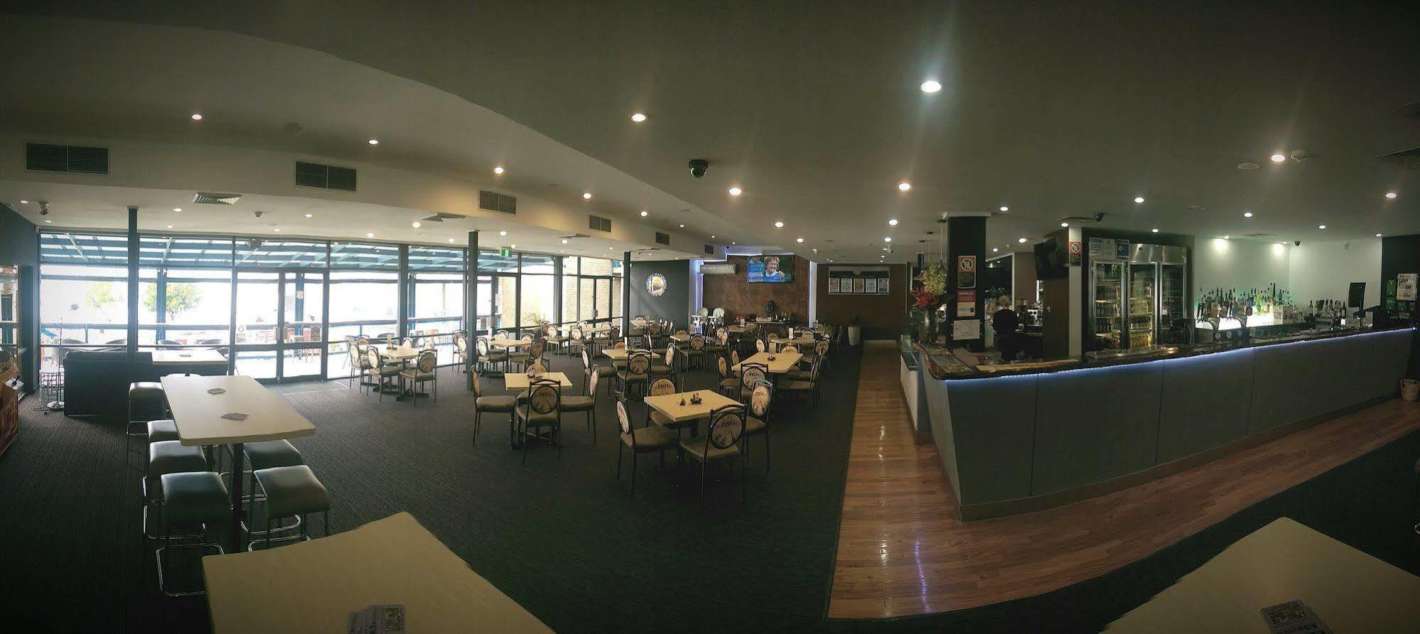 Motel Mariners On The Waterfront Batemans Bay Exteriér fotografie